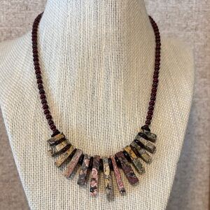 Elegant Multicolor Beaded Necklace